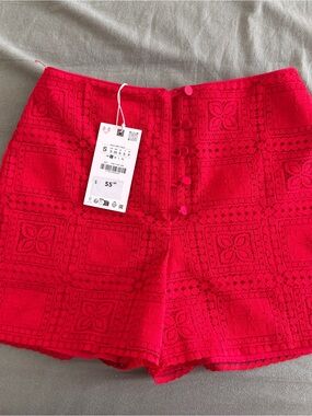 Zara Red lace High-Waist Shorts